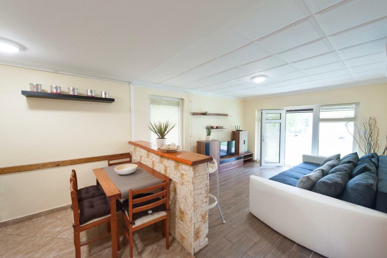 Bier-Lak Apartman House 71 Balatonlelle Zewnętrze zdjęcie